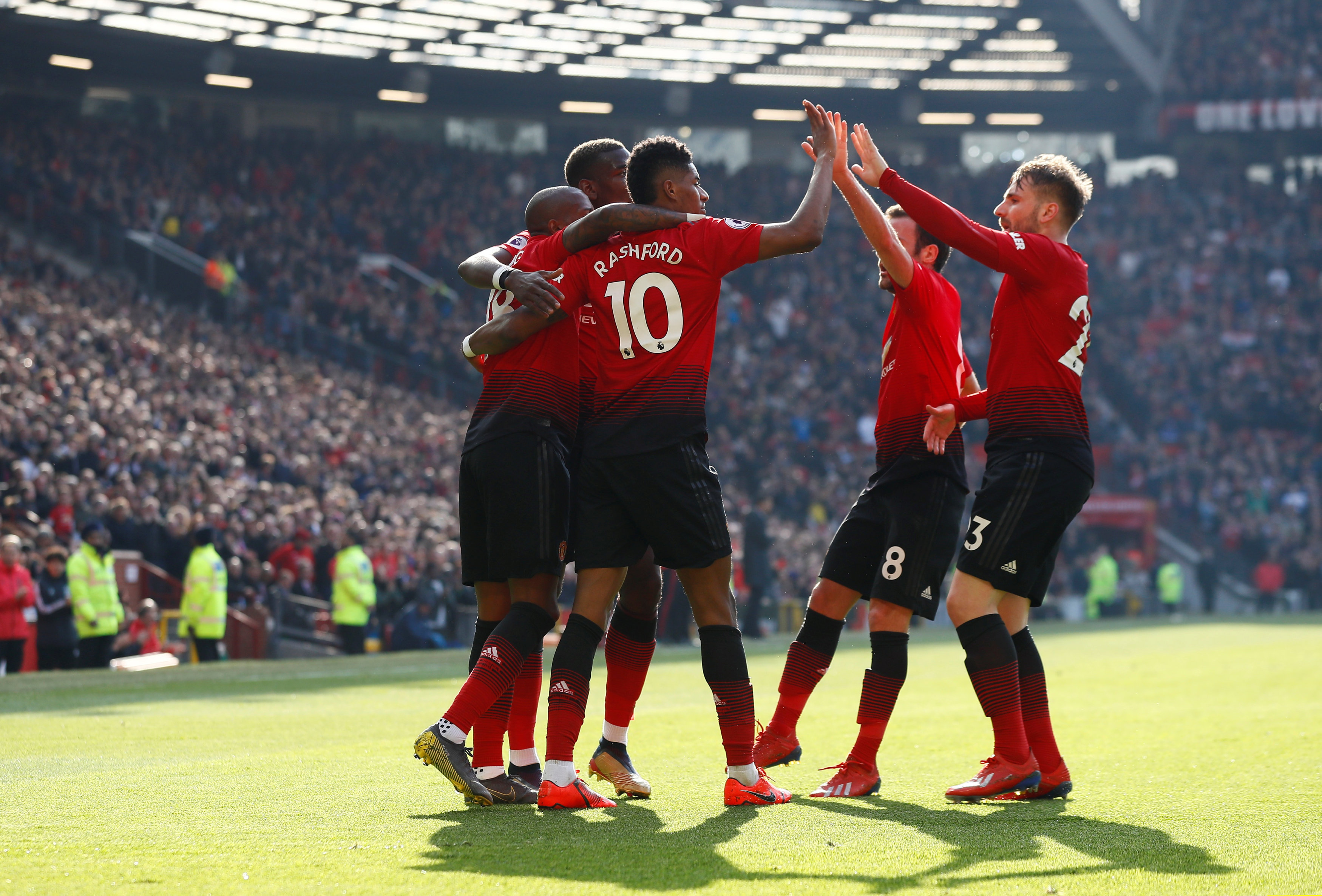 巴对穆里尼 巴对穆里尼